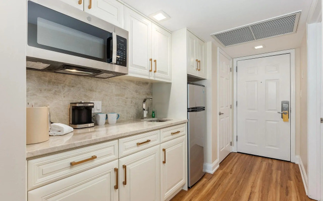 La Mer Beachfront Resort