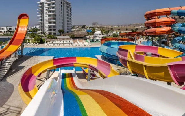 Caesar Blue Seaside Luxury Apartments
