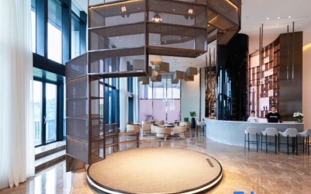 Zhuhai Gongbei Lovers Road Atour S Net Yiyan Selection Hotel