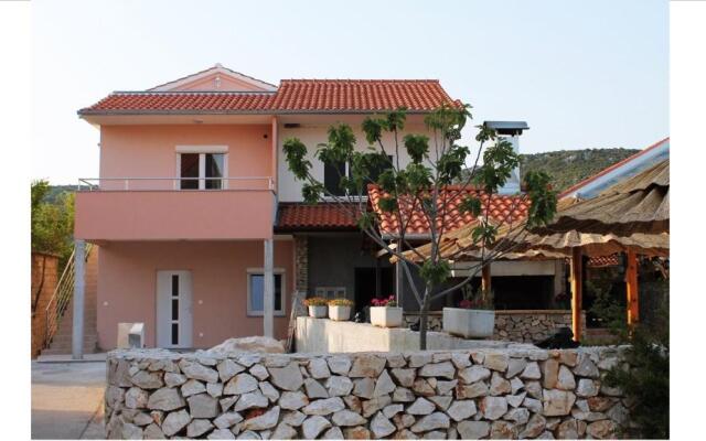 Apartments Maris