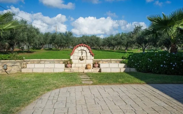 Seaview Flat In An Olive Grove By The Beach