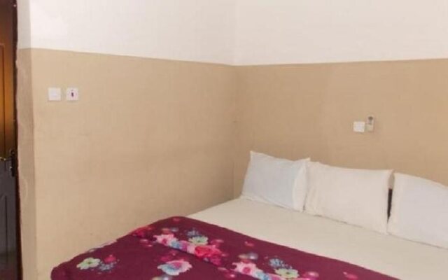Peak Pleasure Hotel