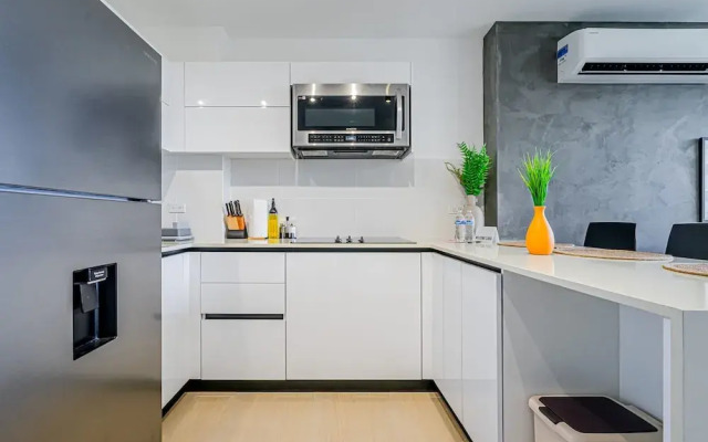w Elegant 1BR With Balcony in San Francisco