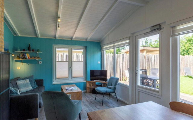 Beachside Holiday Home With Garden