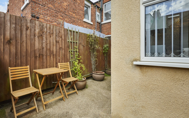 Host Stay Cromwell House
