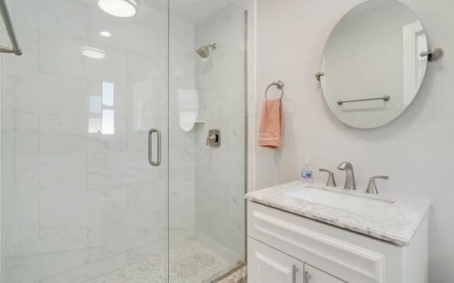 Sarasota Waterfront Pool Home With Dock