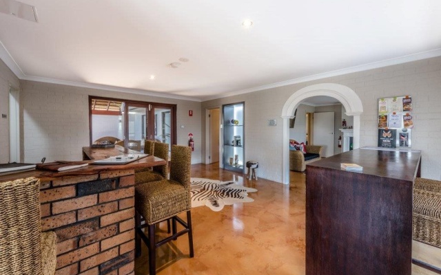 Zebras Guest House Geraldton — 4-star hotel in Geraldton