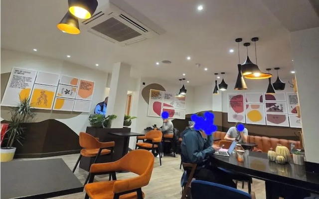 Central Stays by REMOTLYS.com