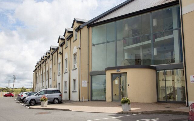 Lahinch Coast Hotel & Suites