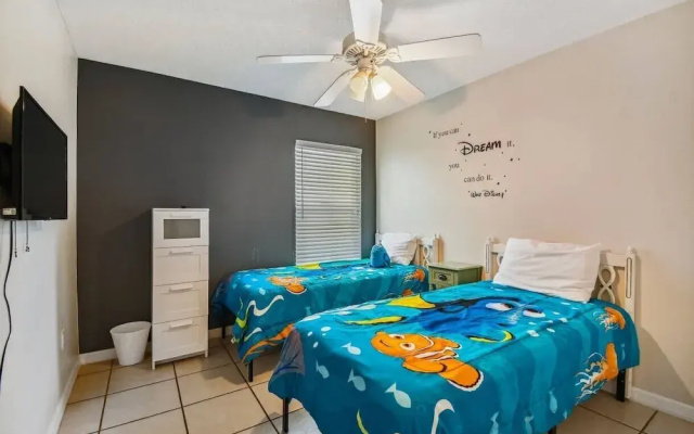 4BR Lake Berkley Home w/ Private Pool