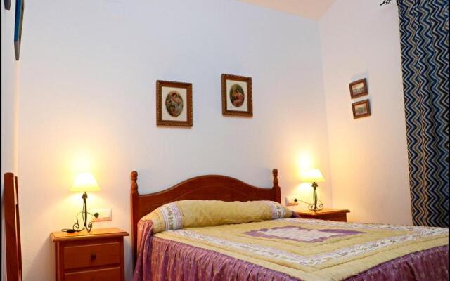 Chalet con piscina en Roche Viejo
