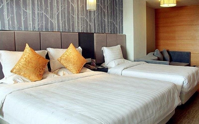 Wuhan Zhuo Yue Holiday Hotel