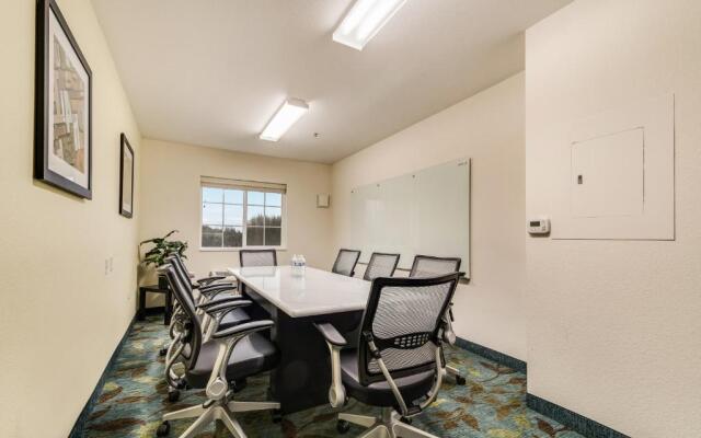 Candlewood Suites Portland Airport by IHG