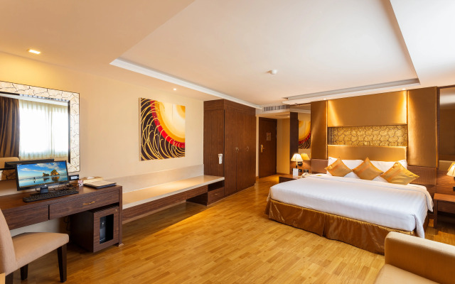Nova Gold Hotel (SHA Extra Plus)