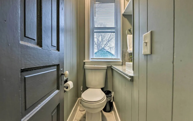 Niagara Falls Townhome: Near Wineries!