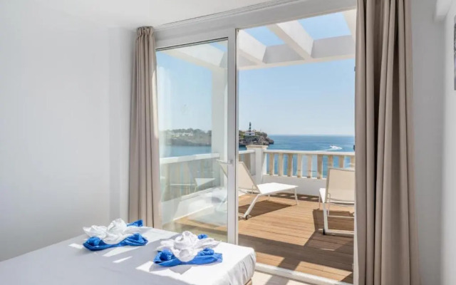 Orange Colom Seaside Apartments
