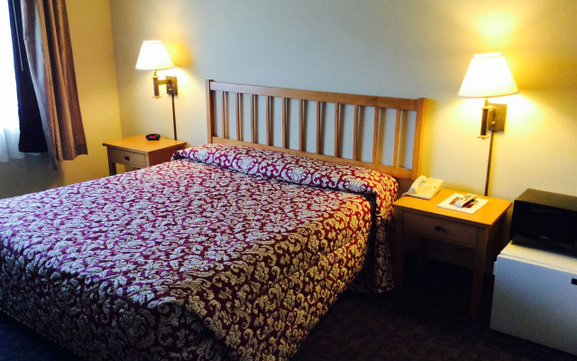 Seaside Inn & Suites