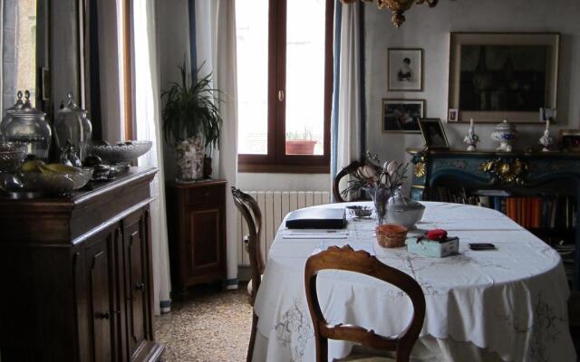 At Home A Palazzo