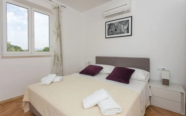 Holiday Home King