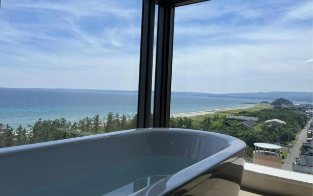Suzu Beach Hotel