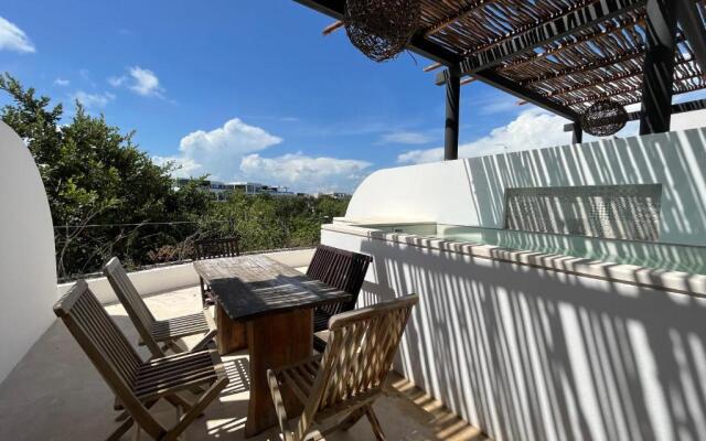 Hermoso penthouse de 3 recámaras en Aldea Zama