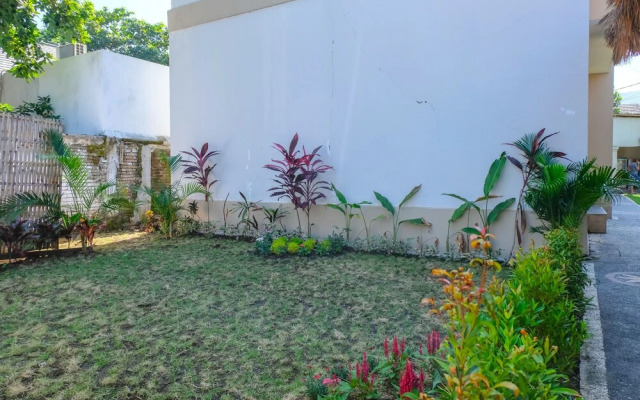 OYO 992 Semilir Senggigi Inn