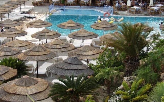 Finas Hotel
