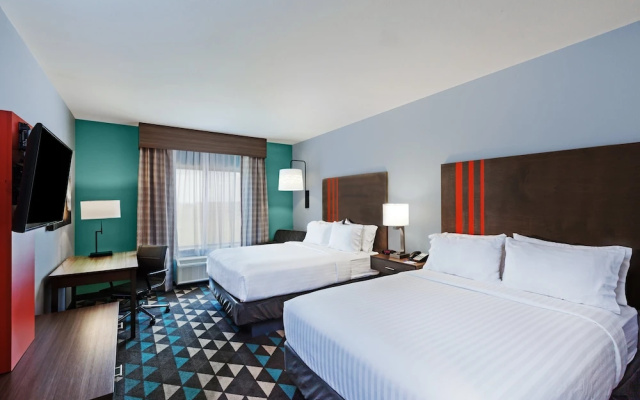 Holiday Inn Express & Suites Perryton