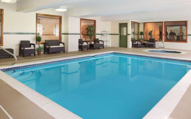 Country Inn & Suites by Radisson, Macedonia, OH
