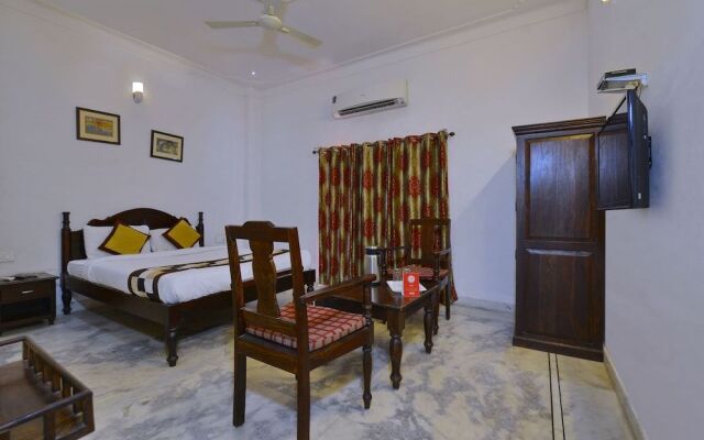 Chandra Prakash Hotel