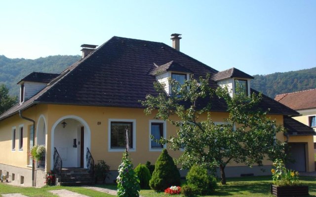 Gästehaus Schmelz