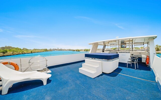 Coomera Houseboats Gold Coast