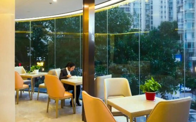 Ming Ting Hotel (Shenzhen Nanshan Metro Station)
