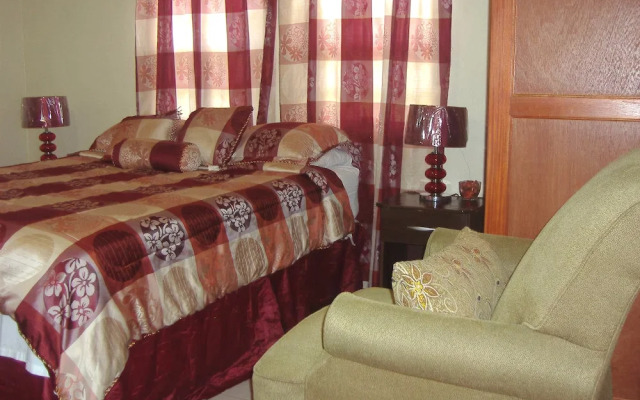 Yoli's Bed & Breakfast