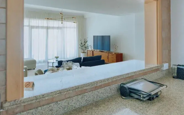 1BR with Ocean Views Palm Jumeirah