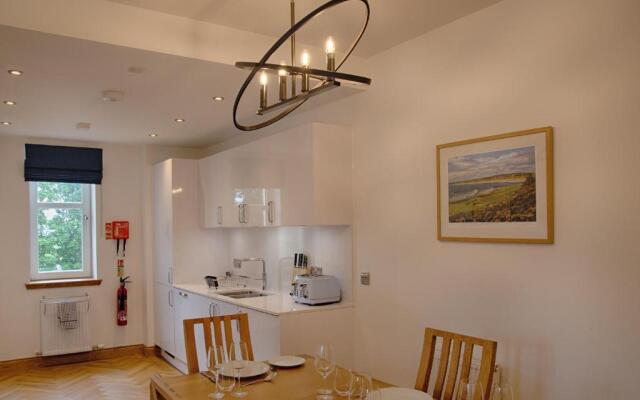 Royal Golf Apartments