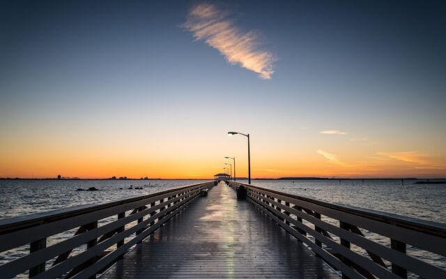 4BR Beach-Central Duplex by RedAwning