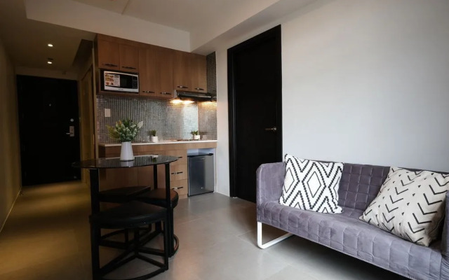 Portovita Tower 2BR 23rd FLR Black Unit W/ Balcony