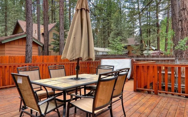 No. 21 Tamarack Lodge Cabin