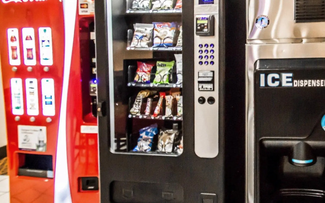 Lord & Moris - Times Square Hotel