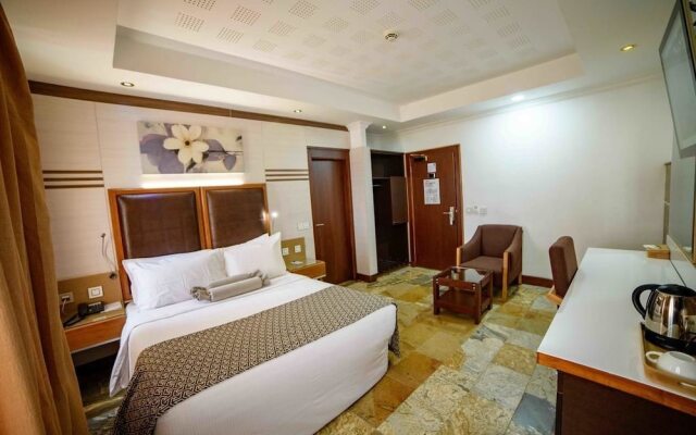 Rayjok Hotel And Suites