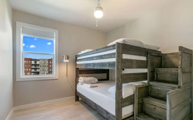 4BR Modern Townhouse near French Quarter