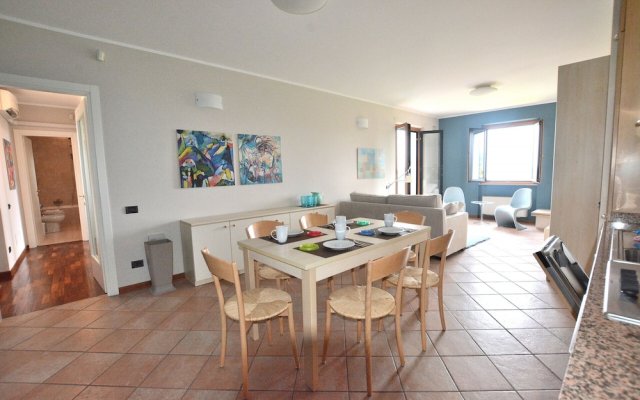 Apartment Montegolo Four With Pool And Lake View