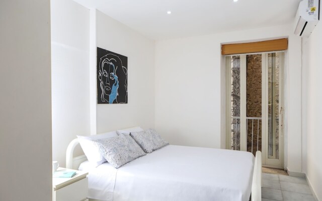 Napoli Centrale Budget Apartment