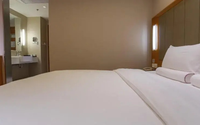 Ji Hotel Wuhan Guanggu