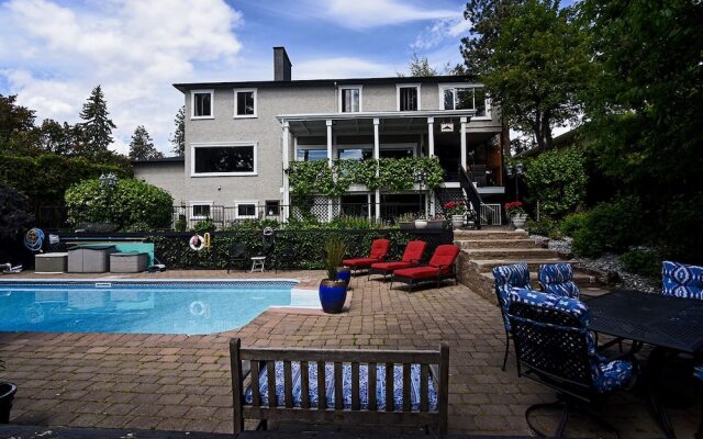 A Touch of English Bed & Breakfast