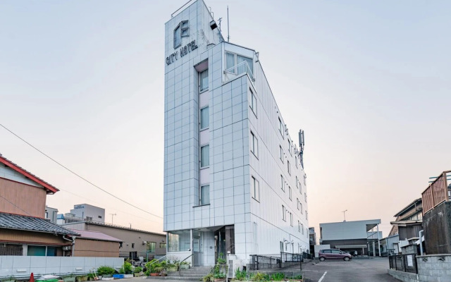 OYO 620 Fujieda City Hotel