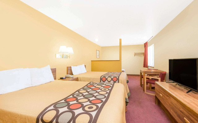 Super 8 by Wyndham Moriarty