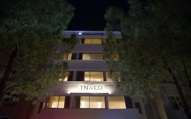 TN & CO Hotel