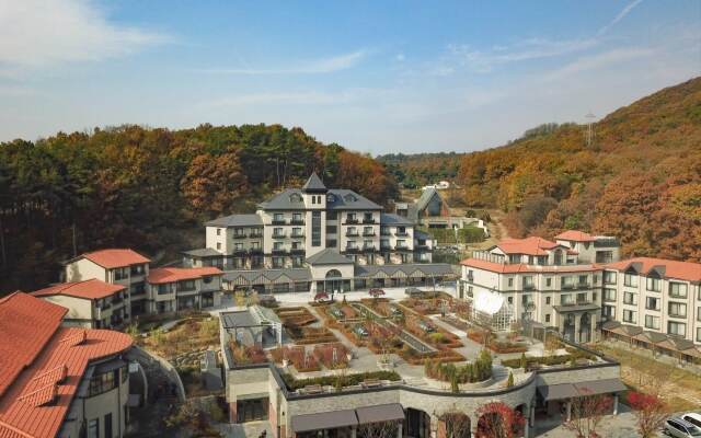 Eden Paradise Hotel